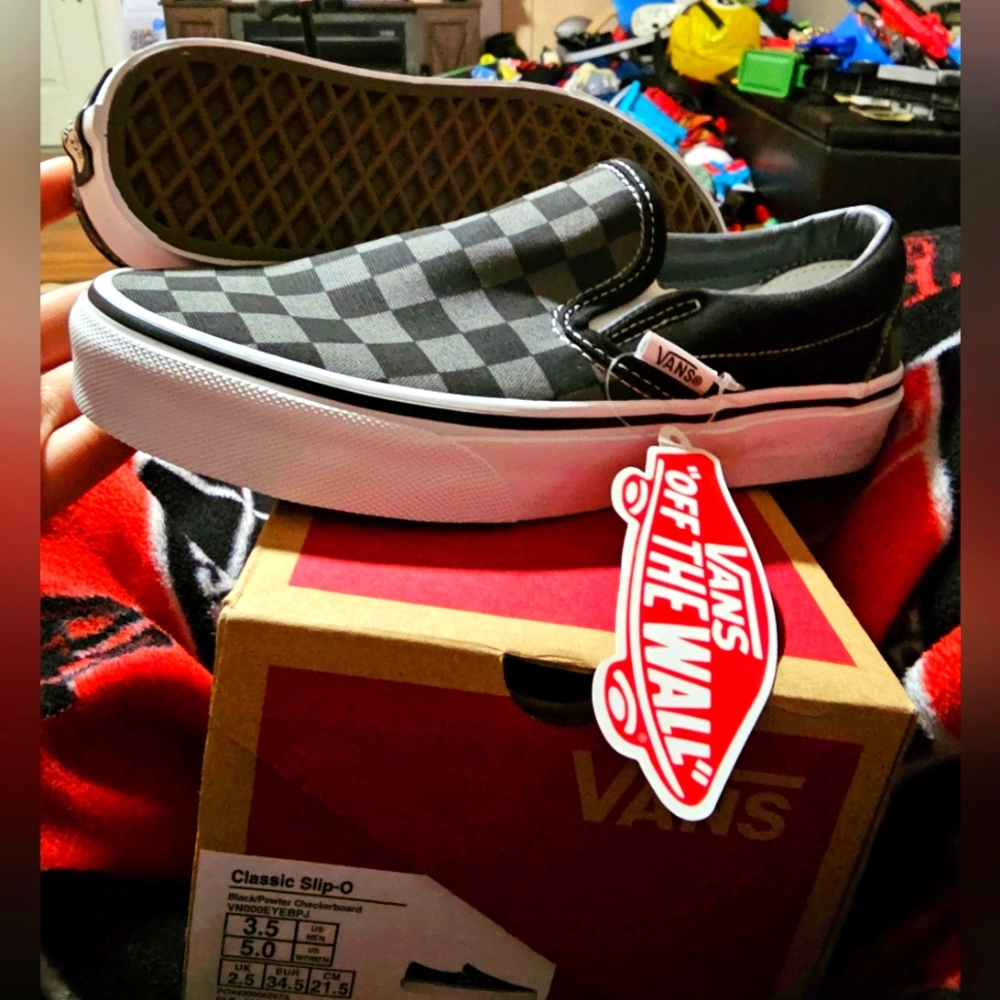 Kids/Adult VANS *NEW* W/tags